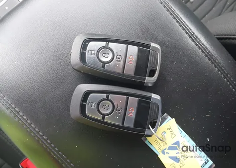 2021 Ford Explorer Xlt z USA, uszkodzony, nr VIN 1FMSK7DH2MGB39549